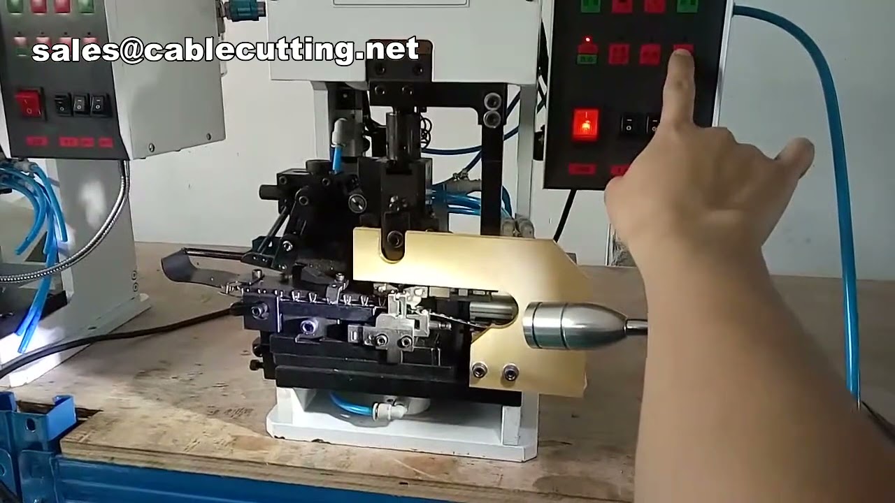 Máquina Automática de Corte, Decapagem, Crimpagem e Selagem de Fios