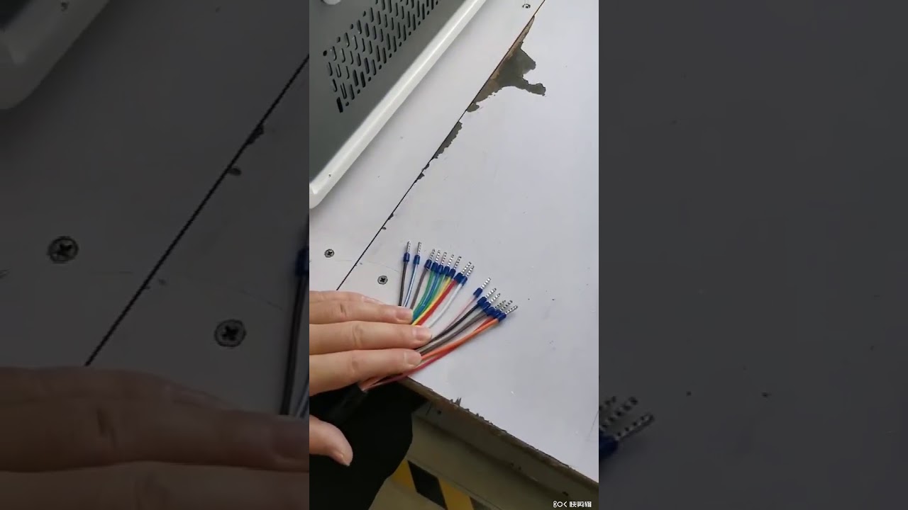 WPM TSCM: Máquina de Decapagem e Crimpagem de Fios com Pré-Isolamento