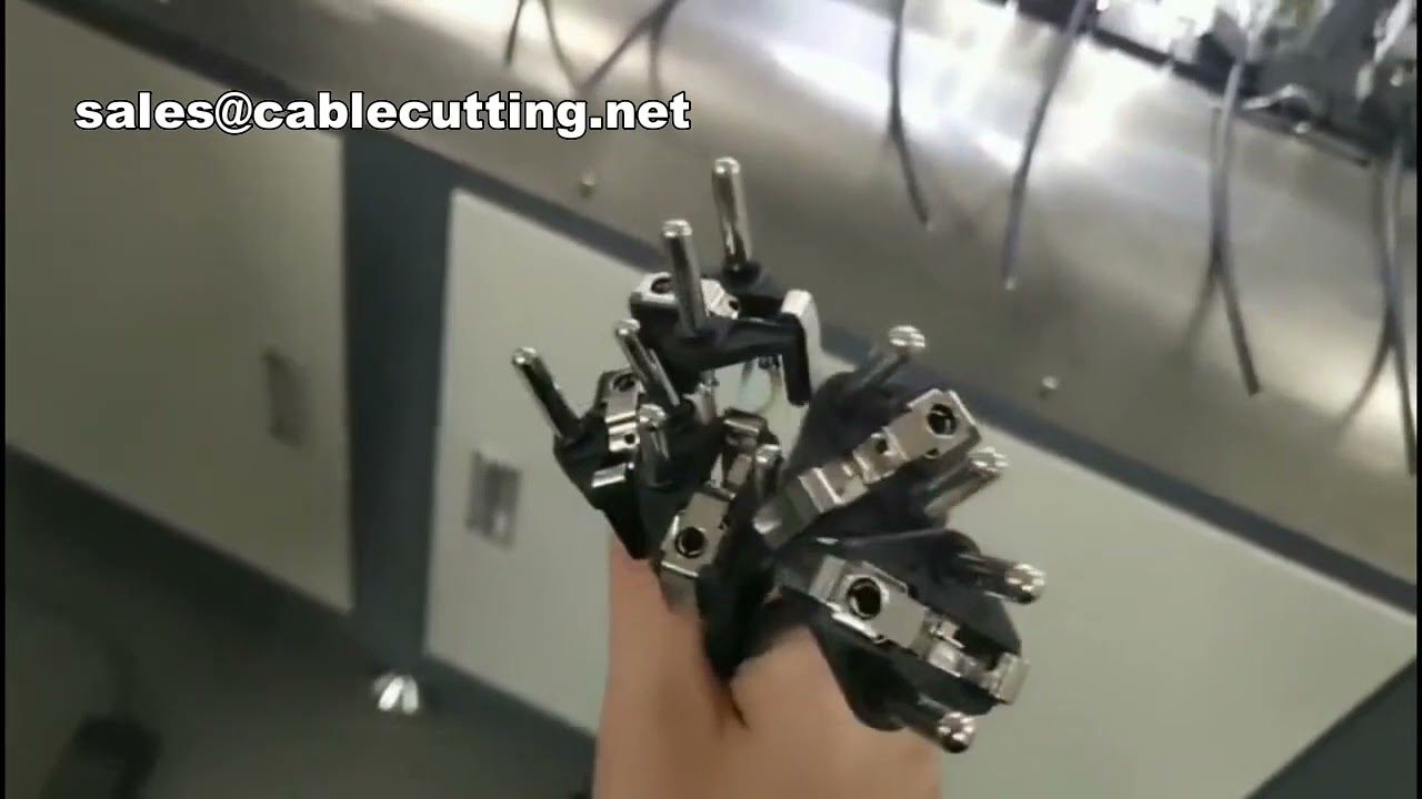 Configuração da Máquina de Crimpagem com Inserção de Plugue