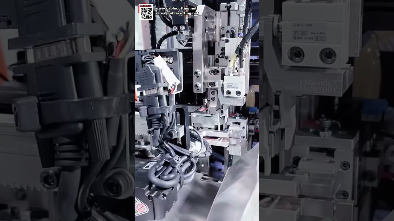 Máquina Automática de Inserção de Conectores para Chicotes Elétricos