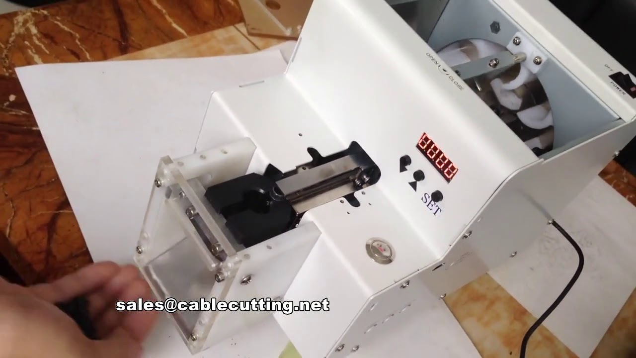 Máquina Alimentadora Automática de Parafusos com Esteira Transportadora