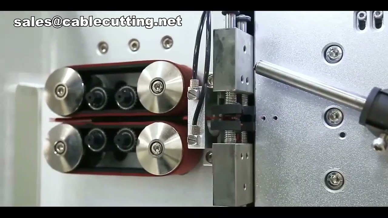 Máquina de Decapar e Cortar Cabos Revestidos com Descascamento Interno Automático