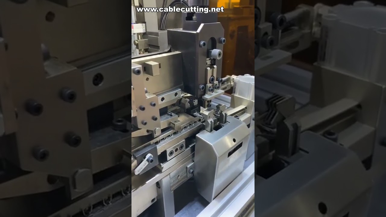 Máquina Semiautomática para Decapagem de Fios, Inserção de Selos e Crimpagem - Eficiência na Montagem de Cabos