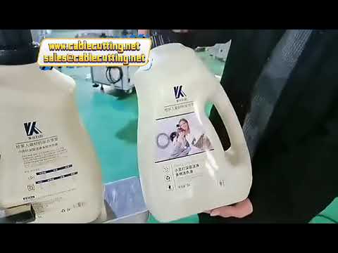 Máquina rotuladora para garrafas planas com etiqueta quadrada dupla face - Plástico e Vidro